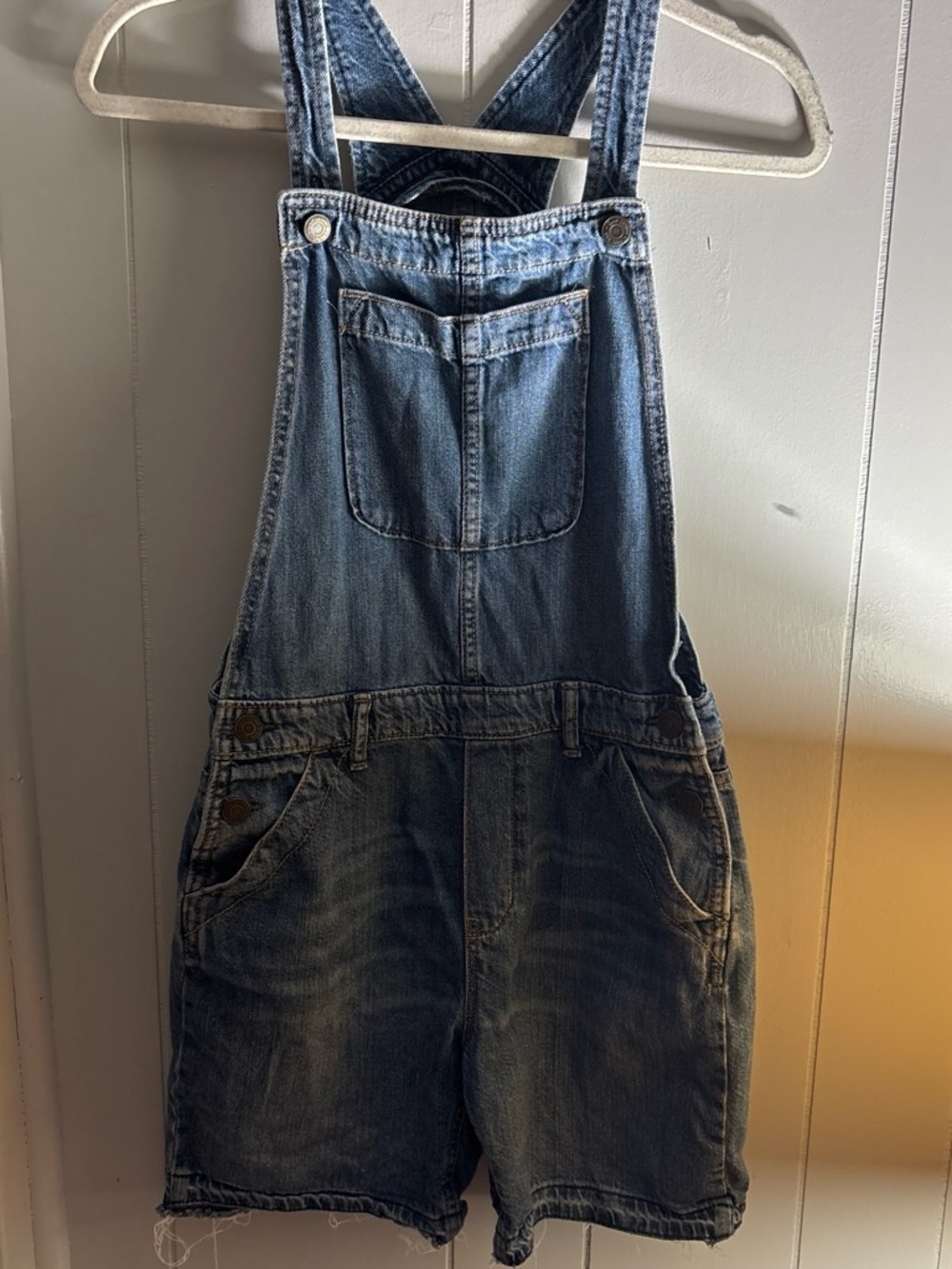 Gap Kids Medium Wash Denim Shortalls Overalls - Big Kids Size XXL (14/16)